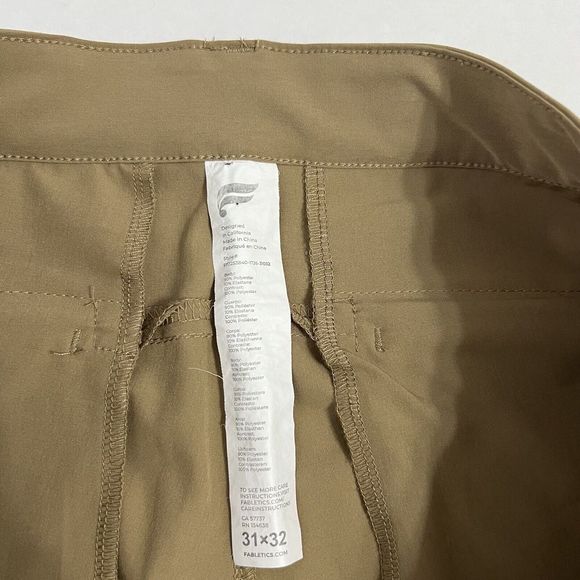 Fabletics Men's 31x32 The Only Pant Beige Chino Performance Straight Leg Pants - Picture 8 of 9